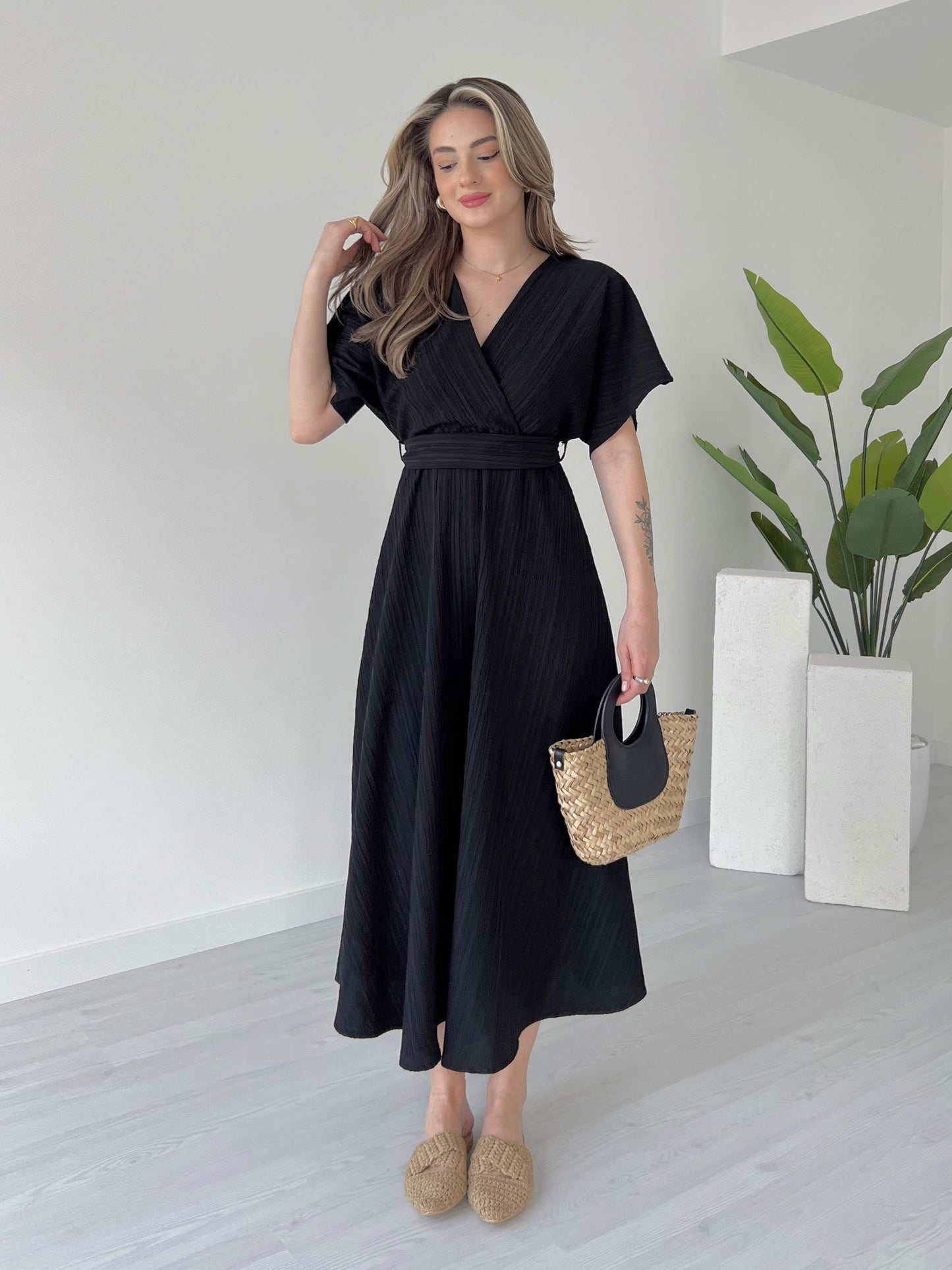 Noire Black Evora Midi Dress