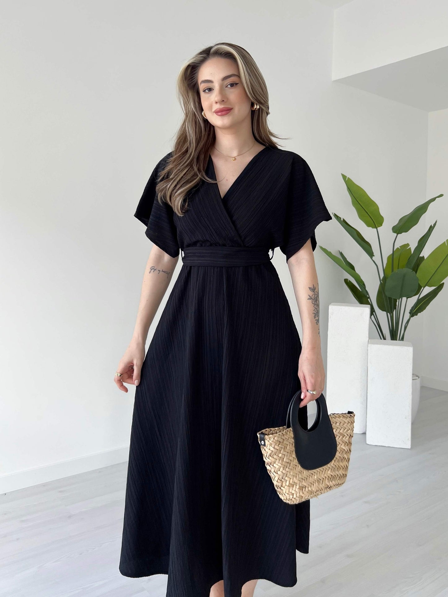 Noire Black Evora Midi Dress
