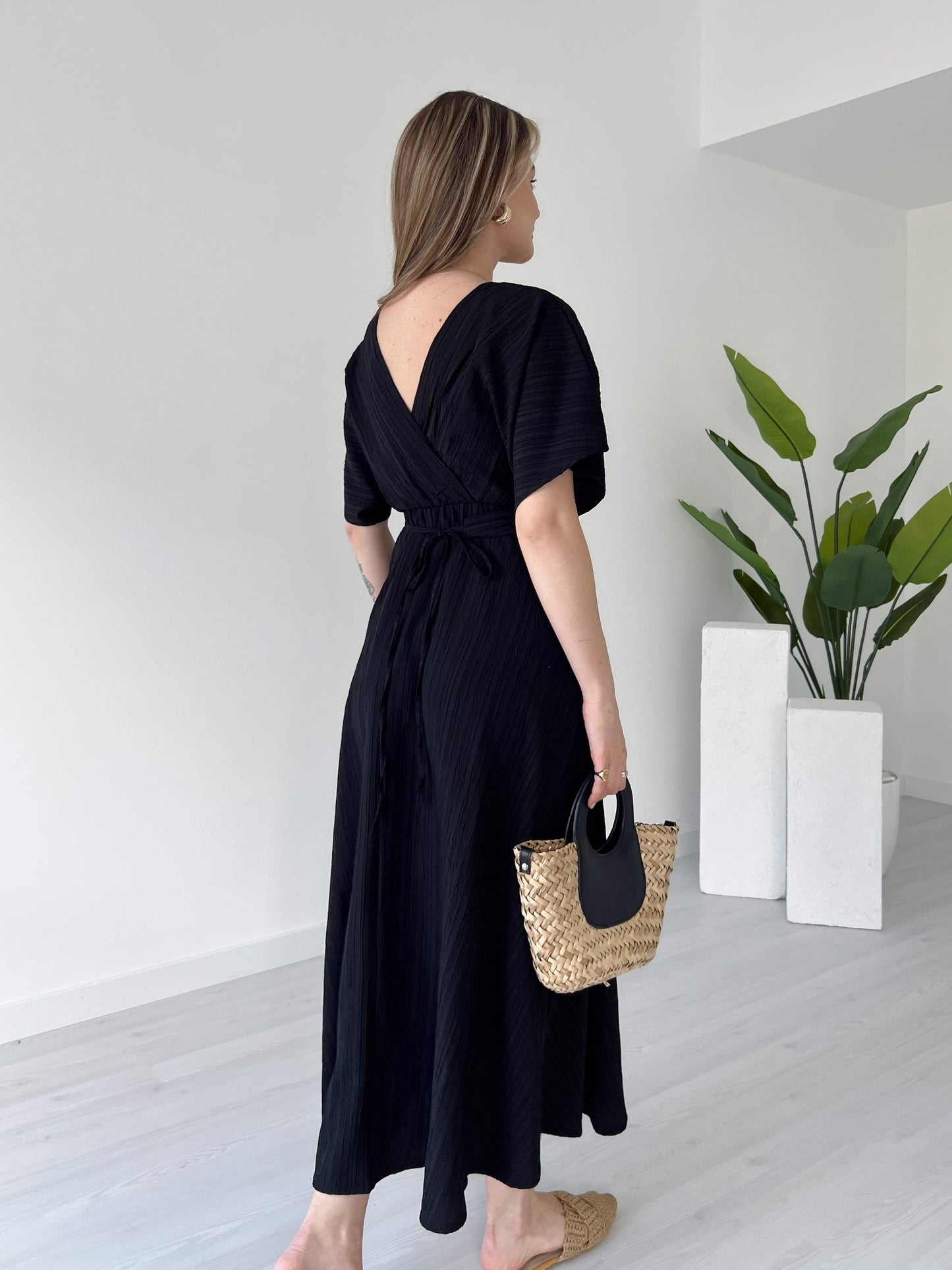 Noire Black Evora Midi Dress