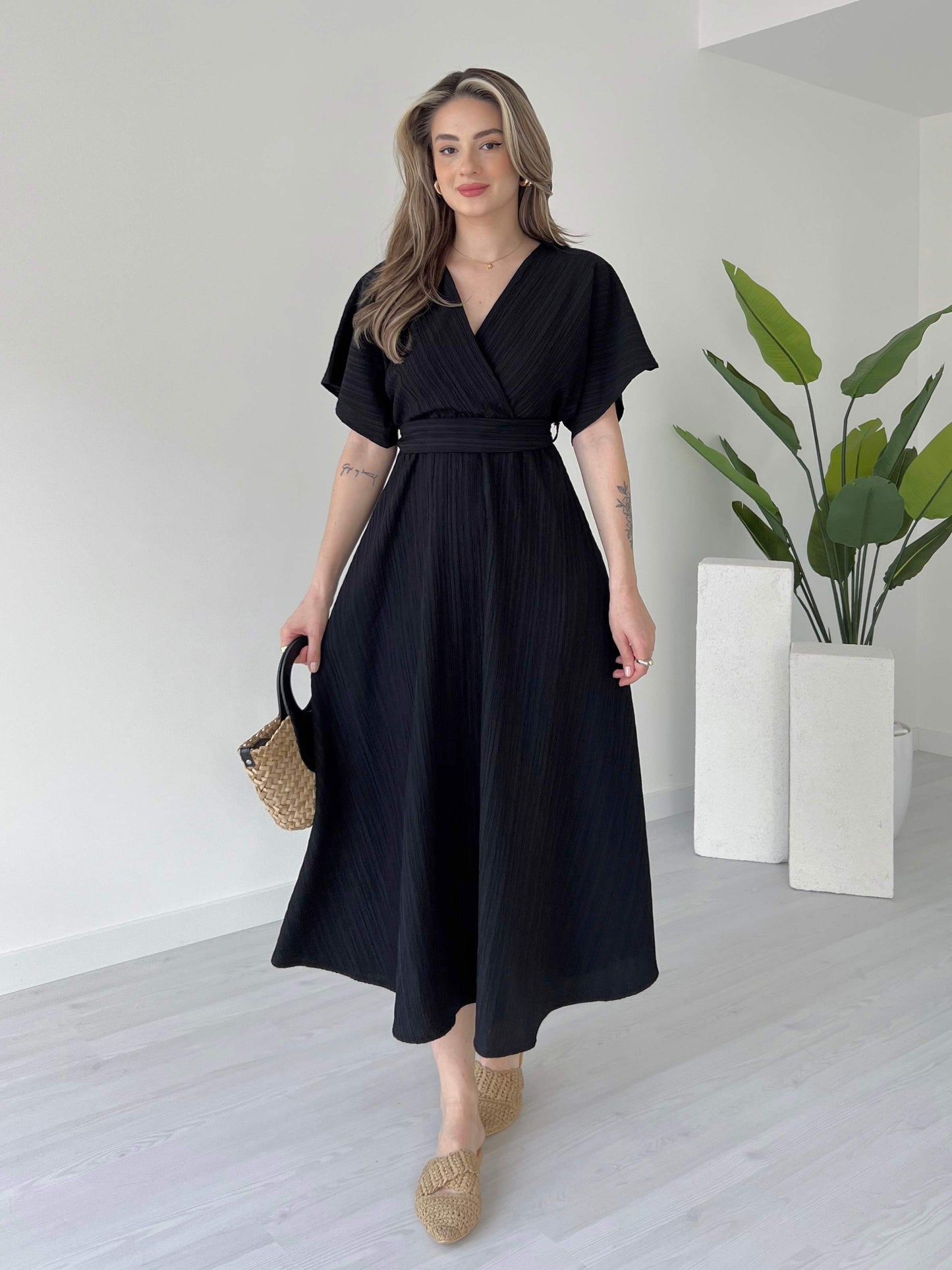 Noire Black Evora Midi Dress